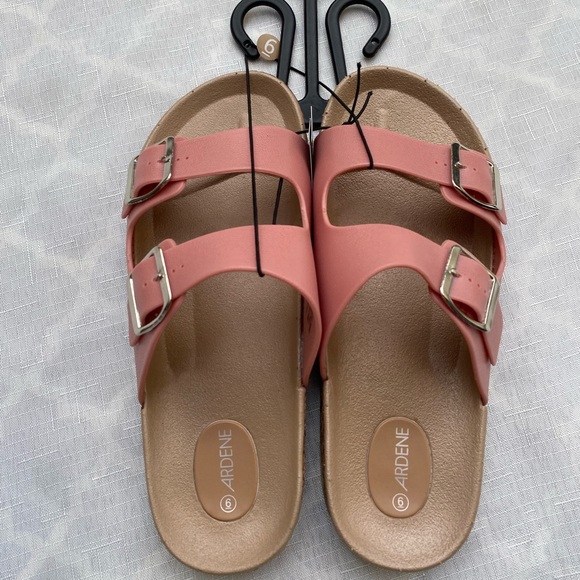 ARDENE SANDALS - Picture 2 of 3